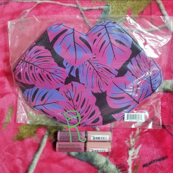 NYX LIP BUTTER GLOSS MAKEUP BAG BUNDLE NWT PINK - Picture 6 of 6